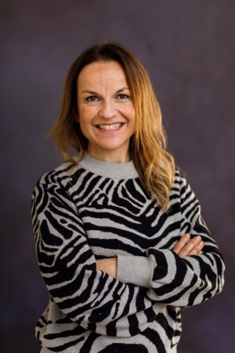 laura-responsable-de-corporativo